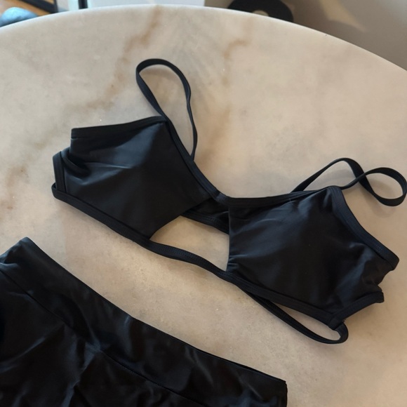 NWT Sanori Swim Black São Paulo Bikini Top - Picture 5 of 8